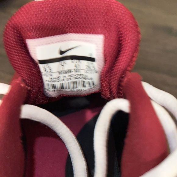 NIKE Revolution 4 Womens 9.5 EUC Burgundy NIKE Womens size - Picture 3 of 9